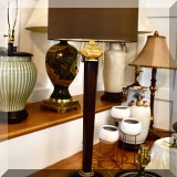 L07. Wood and brass table lamp.